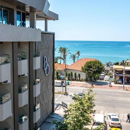Ξενοδοχείο Bueyuek (adults Only) 4*
