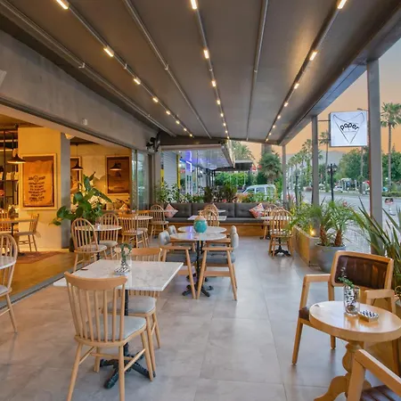 מלון Bueyuek (adults Only) 4*