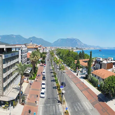 Bueyuek (adults Only) מלון