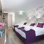 Bueyuek (adults Only) 4*