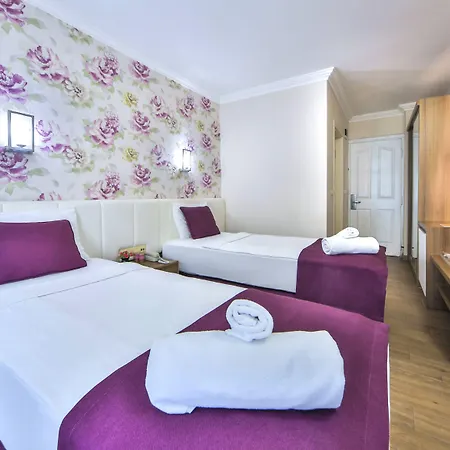 酒店 Bueyuek (adults Only) 4*